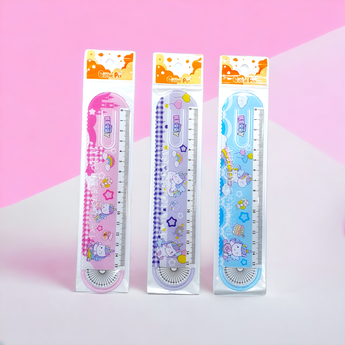 مسطرة بلاستيك